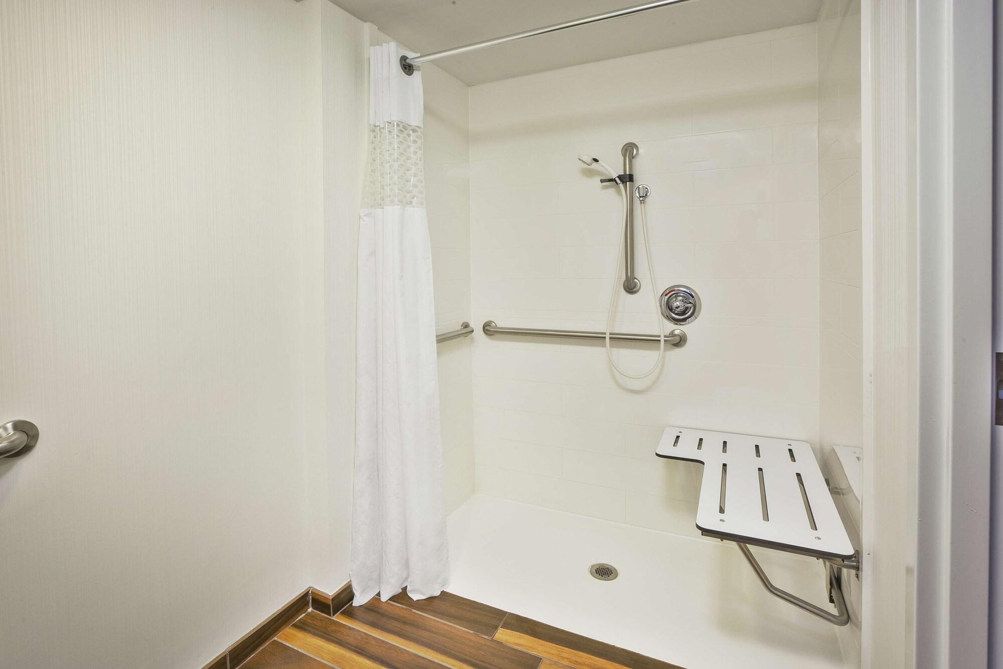 Hampton Inn Birch Run Exteriör bild